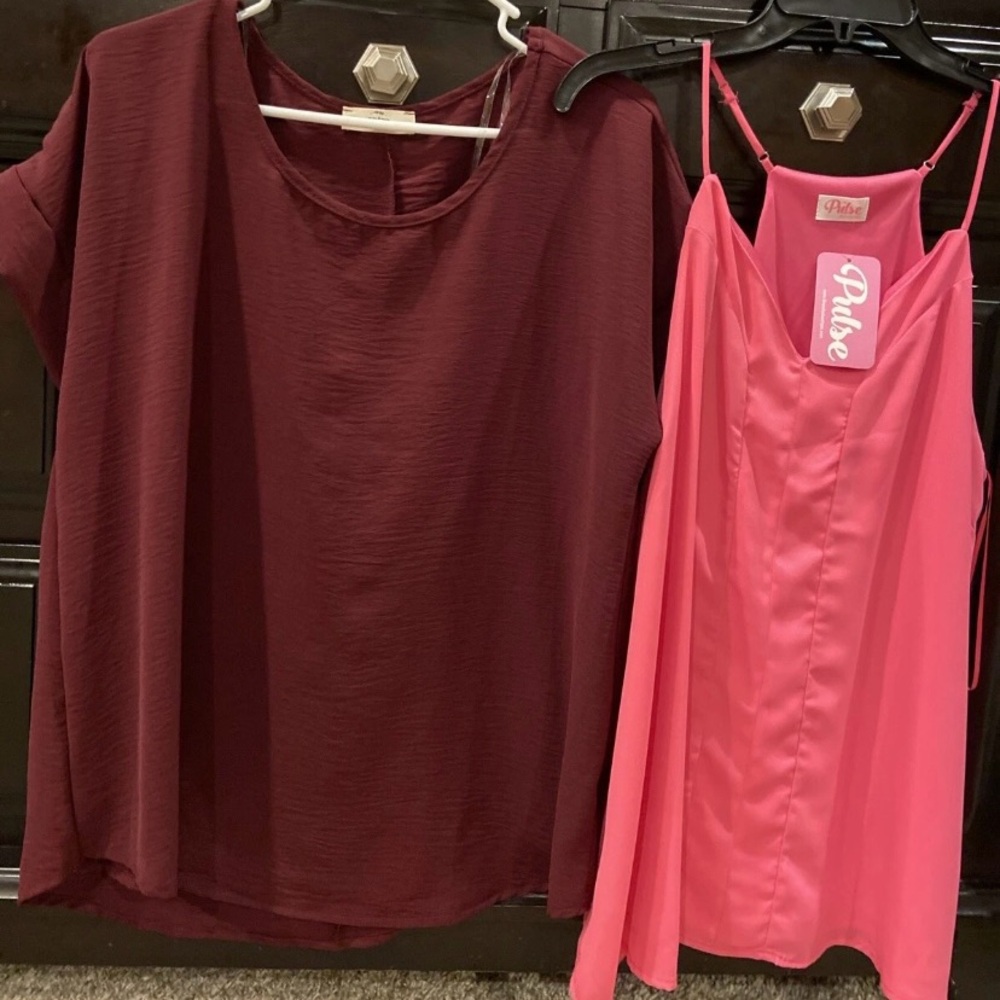 Lot Of 2 Womens Tops Size M Pulse & Entro